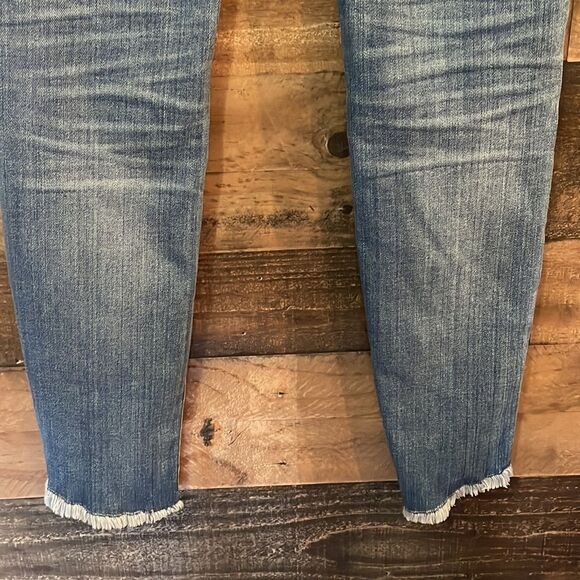 Madewell 10" High-Rise Skinny Jeans: Tulip-Hem Edition - Picture 6 of 11